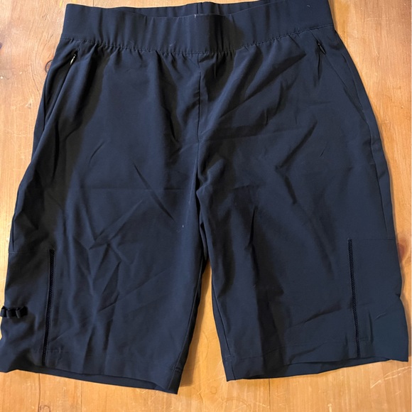 Women’s golf apparel bundle - Picture 14 of 16